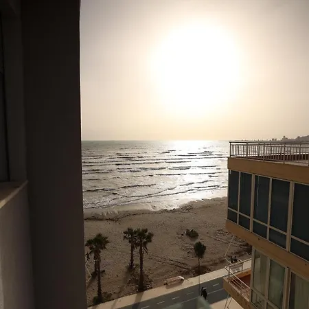 Dyrrah Seaside Apartment *