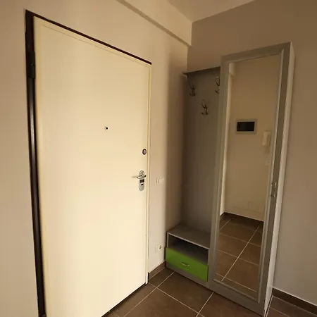 Dyrrah Seaside Apartment *